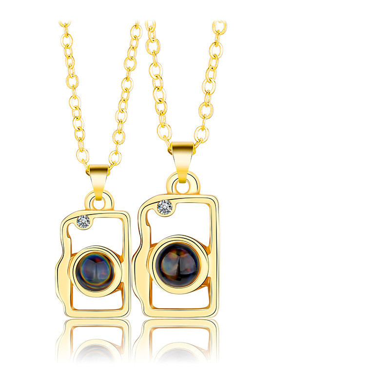 Collier Karl