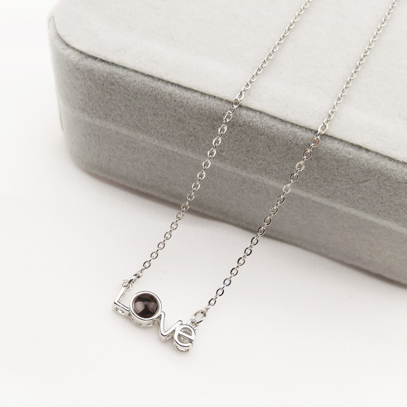 Collier Love